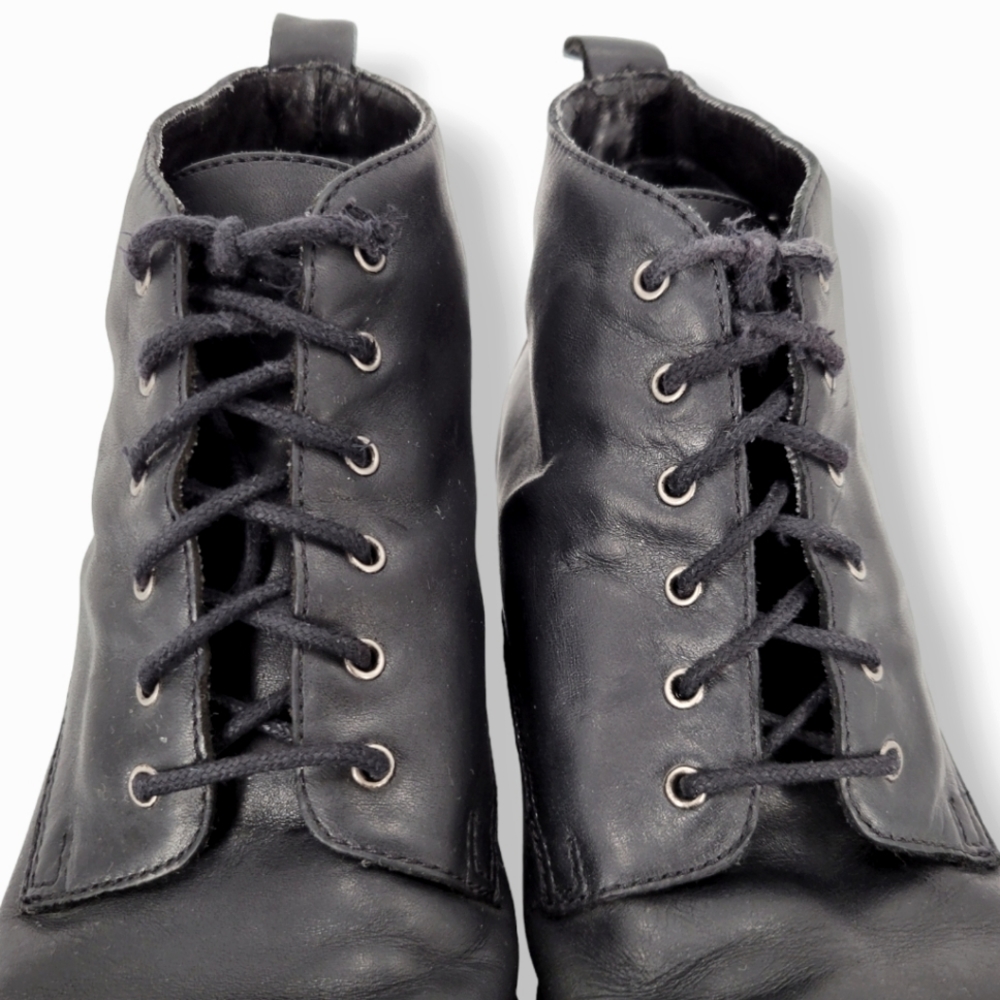 VINTAGE Y2K WHITE MOUNTAIN Lace Up Ankle Booties Black - Picture 2 of 15